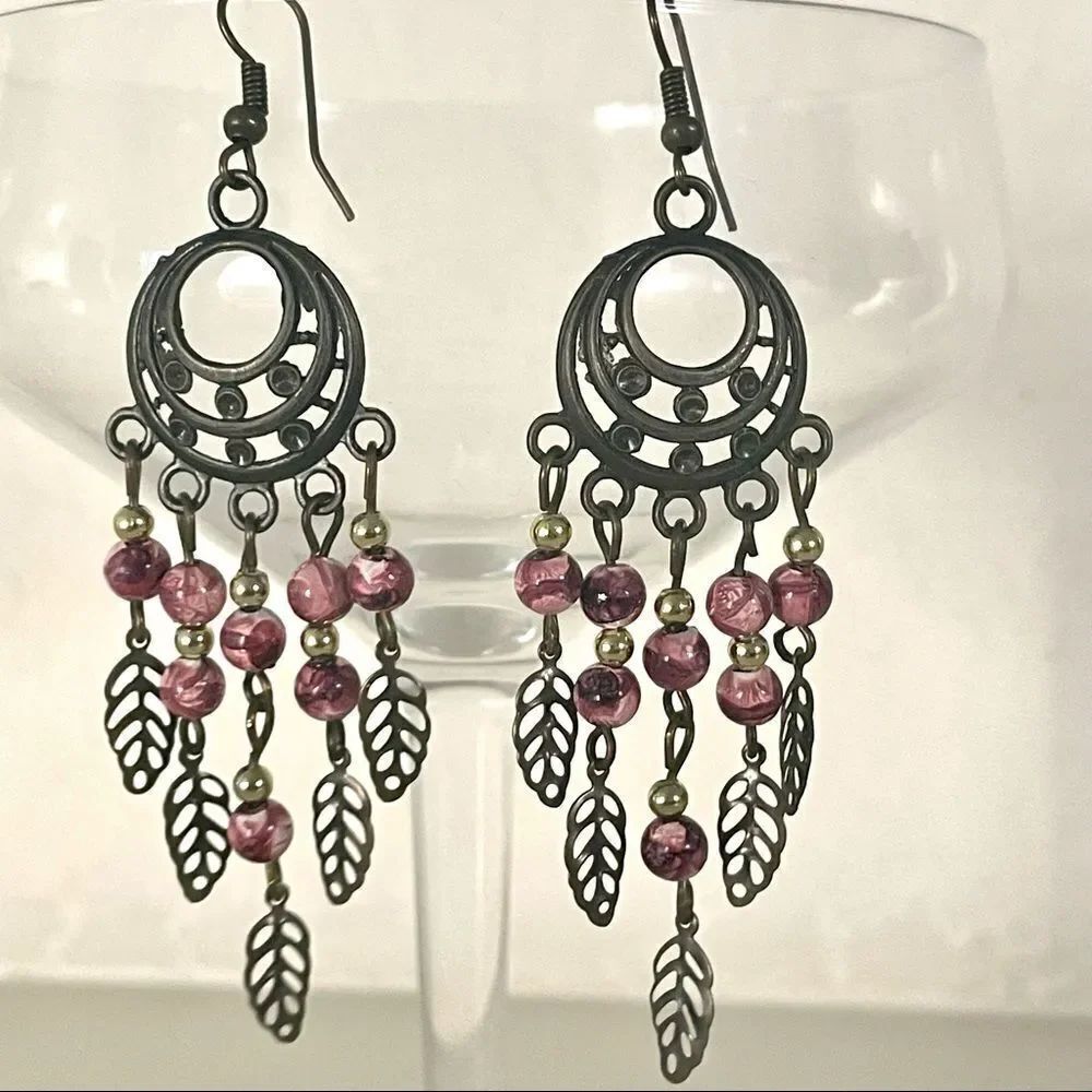 Drop earrings with pink beads